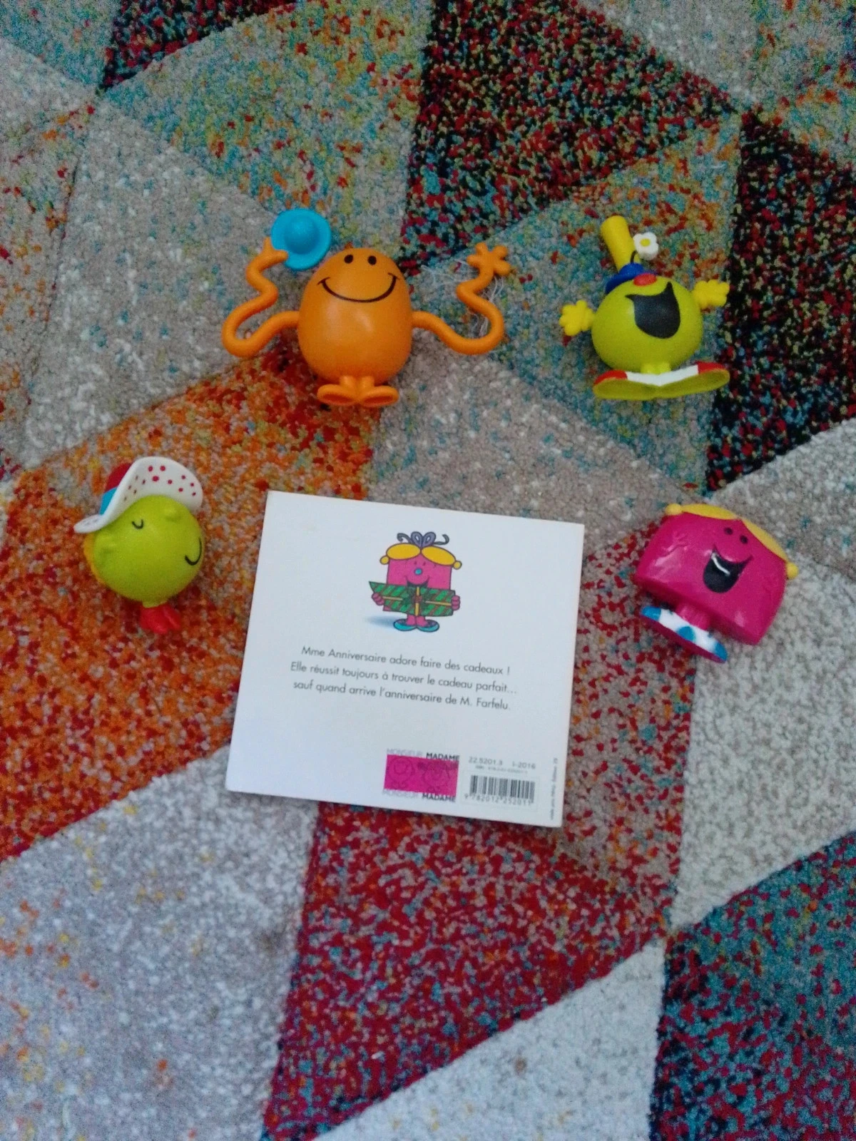 Libro + figuras – photo 4